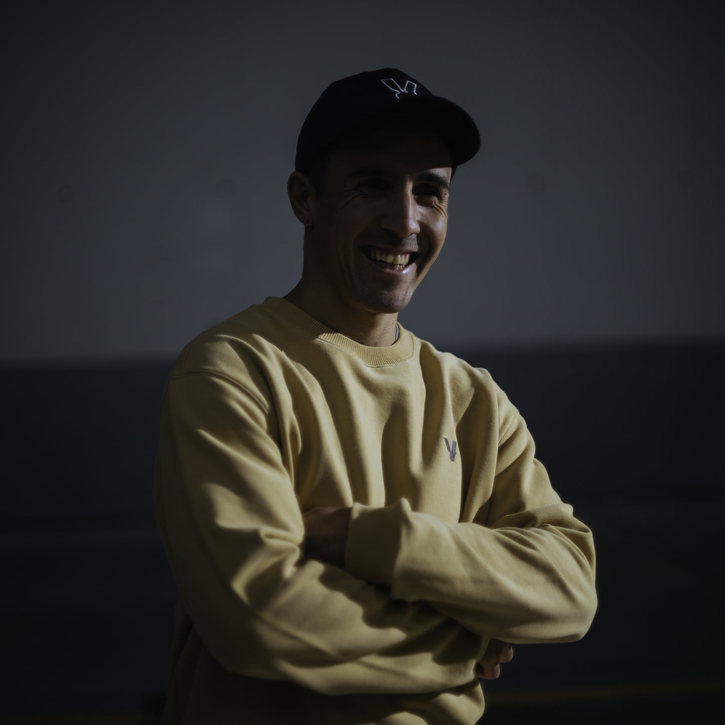 Fallega gul peysa frá volt